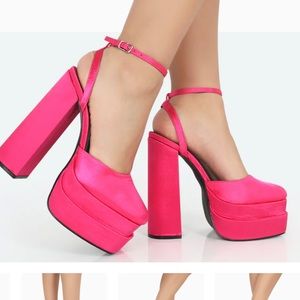 bnwt MOONCHILD FUCHSIA PINK SATIN CLOSED TOE STATEMENT PLATFORM BLOCK HEELS
